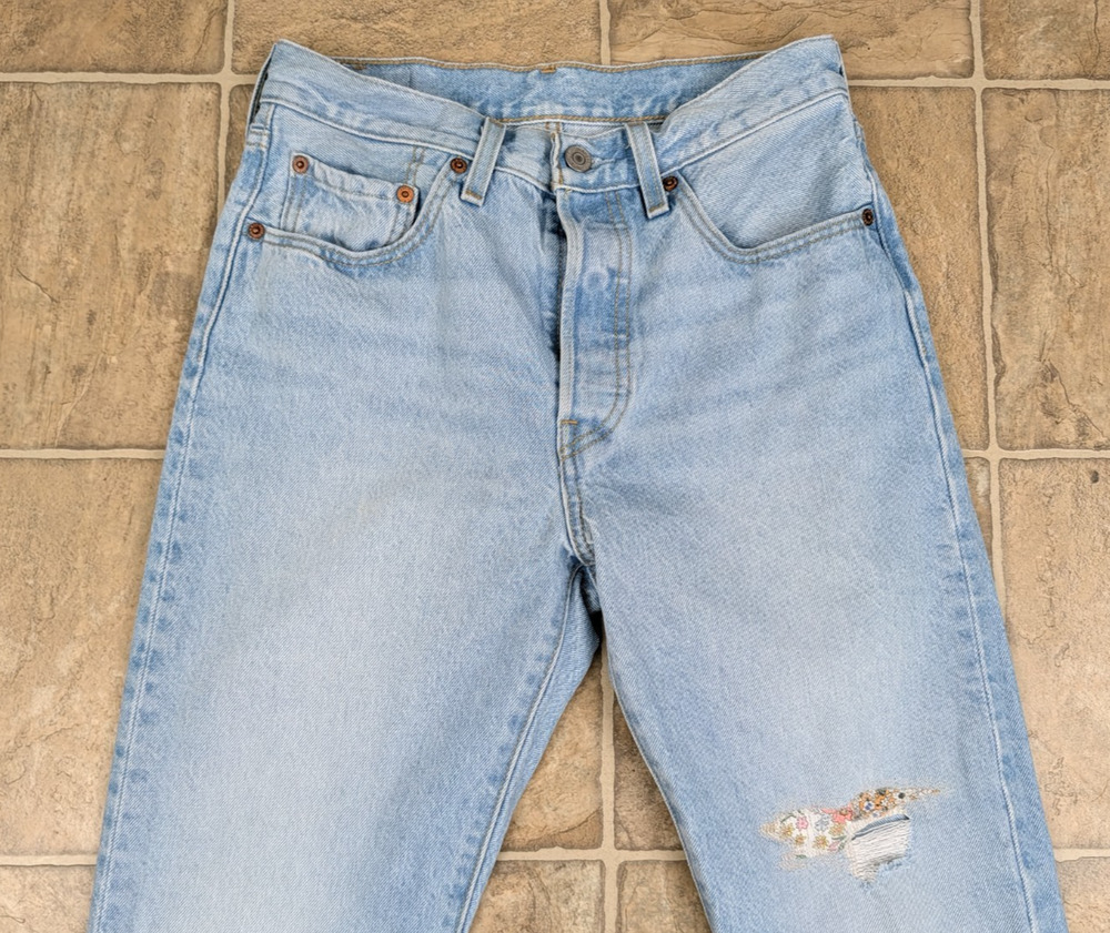Levi 501 150th Anniversary sz 26/30 high rise straight denim Jeans 3019
